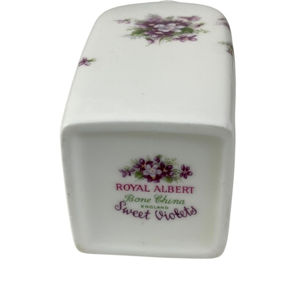 Royal Albert Bone China Sweet Violets Bud Vase Floral Gold Trim England 5” x 2” - Picture 6 of 10